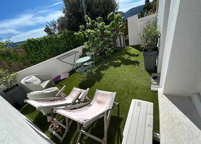 Calme Aux Terrasses De Apartment *